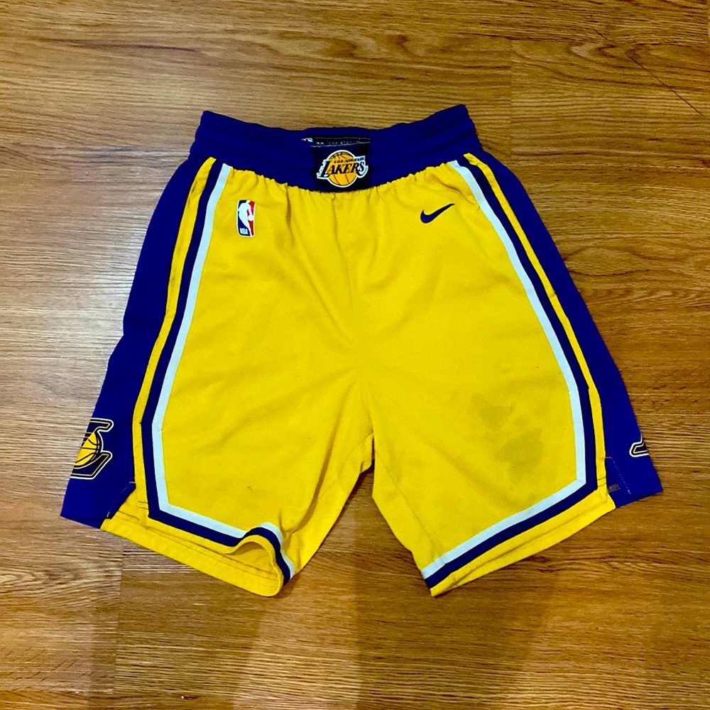 Lakers shorts men small used